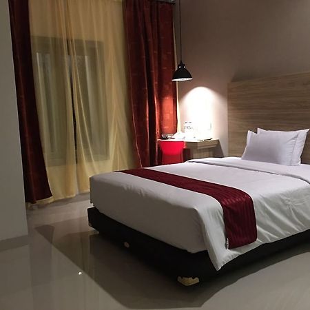 Cherry Homes Express Hotel Бандунг Екстериор снимка