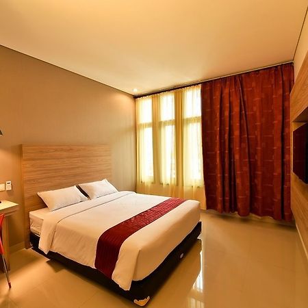Cherry Homes Express Hotel Бандунг Екстериор снимка